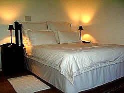 The Guest Suite Vista is a luxury furnished suite. 